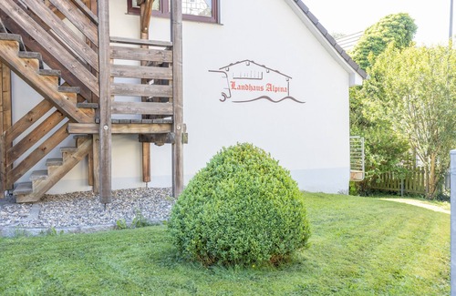 Schwalefeld Apartment | Apartment 'Fewo Rotwand' with Shared Terrace, Shared Garden and Wi-Fi