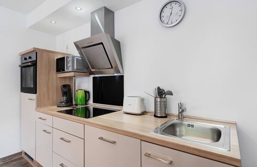 Herbolzheim Apartment | Apartment 'Fewo Luna' with Private Terrace and Wi-Fi