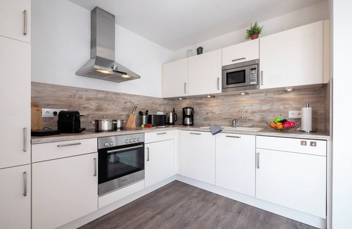 Olpenitz Apartment | Apartment 'Fewo Ostseeflair By Seeblick Ferien' with Sea View, Balcony and Wi-Fi