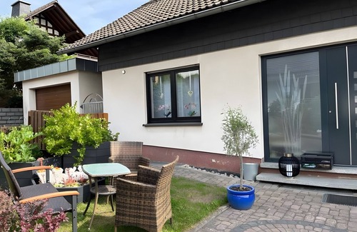 Wenden Apartment | Apartment "FeWoWe" with garden use
