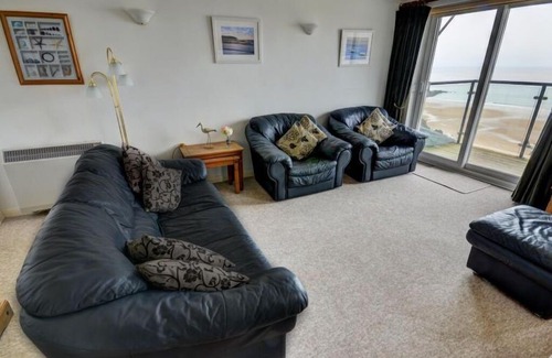Putsborough Apartment | Apartment Flat 27 Clifton Court in Barnstaple and Braunton - 6 persons, 3 bedrooms