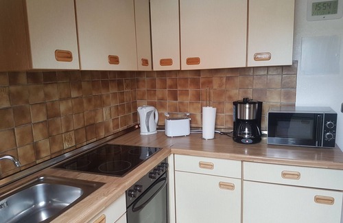 Rohden Apartment | Apartment for 1 - 4 people in the beautiful Weserbergland with garage and WiFi