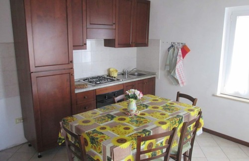 Massignano Apartment | Apartment for 2 people, 4 km from the sea, ideal for couples