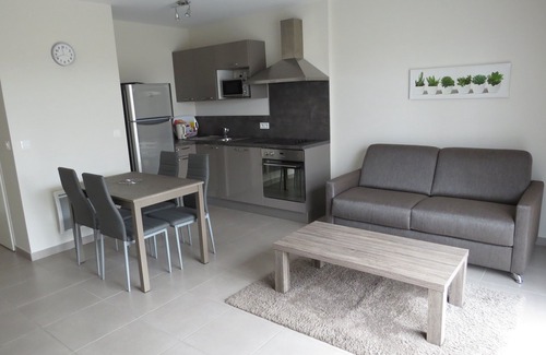 Colombiers Apartment | Apartment for 2 people