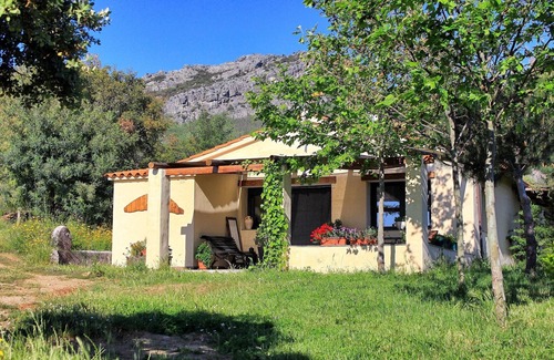 Berzocana Cottage | Apartment for 2 people, beautiful terrace (A3)