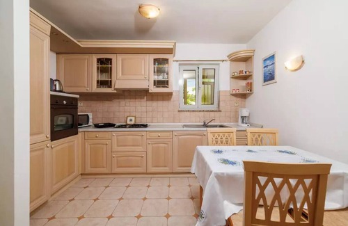 Jadranovo Apartment | Apartment for 4 persons approx. 65 qm in Jadranovo, Kvarner Bay (Crikvenica and the surrounding area)