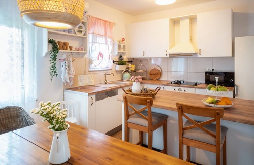 Pirovac Apartment | Apartment for 5 persons near the main city beach
