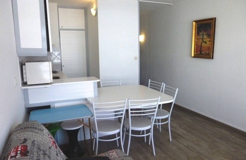Arette Apartment | Apartment for 6 with direct access to slopes and free parking at La Pierre St Martin