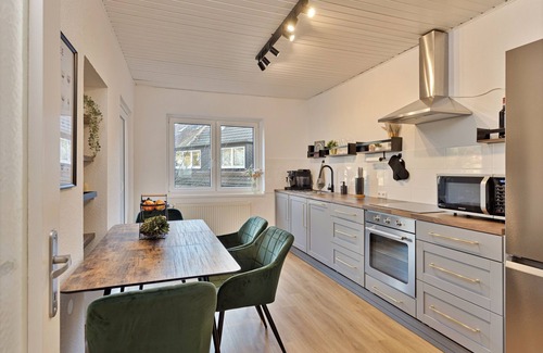 Ruettenscheid Apartment | Apartment for 7 people 5 minutes to the Essen trade fair/main station