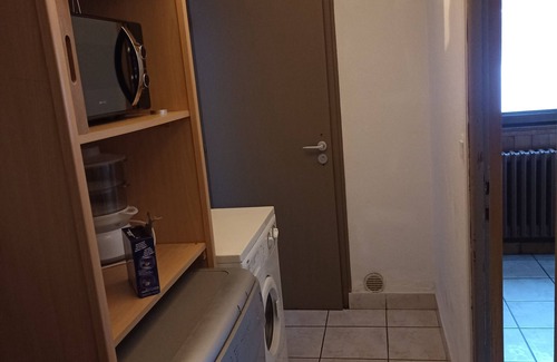 Flumet Apartment | Apartment for 8/10 people facing the slope