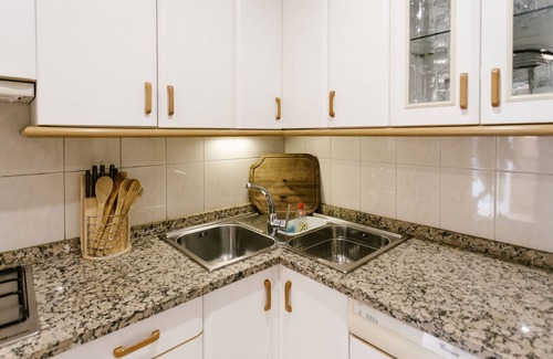 Creixomil House | Apartment for families in the city with terrace, WiFi, air conditioning, etc.
