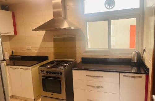 Al Ghubrah Ash Shamaliyyah Apartment | Apartment for Family