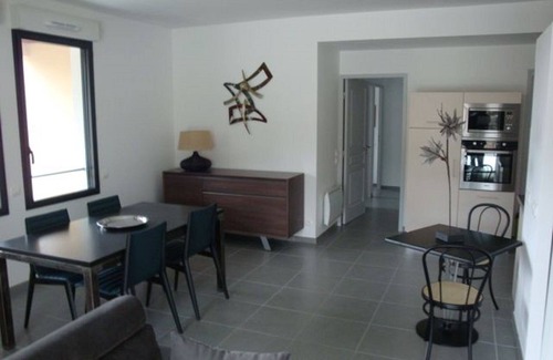 Vaison-la-Romaine Apartment | Apartment for 4 people in new residence, quiet and in town