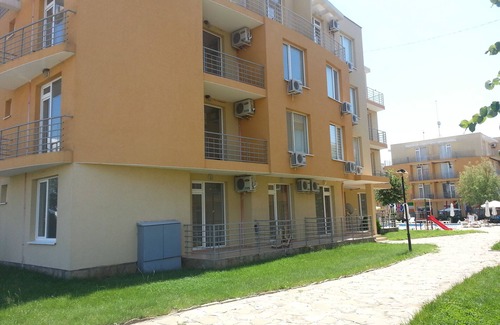 Tankovo Apartment | Apartment for rent above a guest house with guest houses