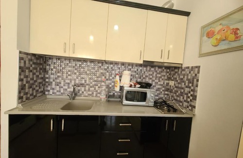 Shkembi i Kavajes Apartment | Apartment for Rent Khlo-Em