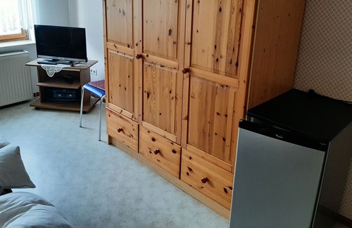 Schwarzbach Apartment | Apartment for vacationers Workers Fitters Business travelers Kitchen Shower WC WLAN