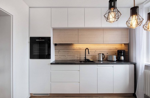Weilheim Apartment | Apartment 'Forestdreams' with Mountain View, Shared Garden and Wi-Fi
