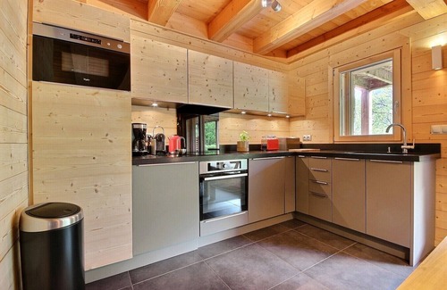 Le Serre Barbin Apartment | Apartment in chalet 5 minutes from the slopes and from the cross-country ski trails