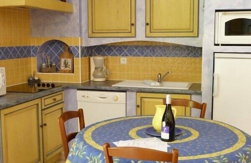 Pernes-les-Fontaines House | Apartment/flat - Pernes les fontaines
