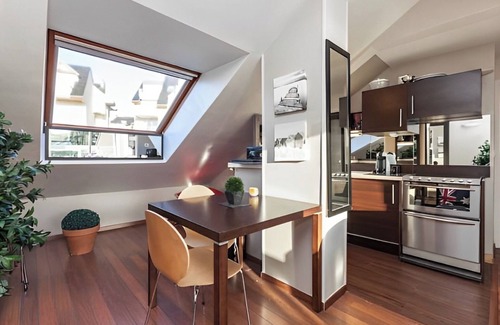 Saint-Cast-le-Guildo Apartment | Apartment 'Newport Vue Mer' with Sea View, Private Terrace and Wi-Fi