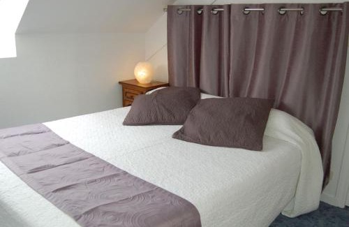 Saint-Jouan-des-Guerets Apartment | Apartment La Malouinière des Longchamps by Interhome