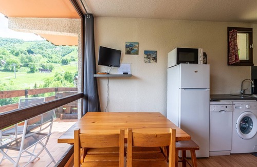Saint-Sorlin-d'Arves Apartment | Apartment in Saint-Sorlin near Ski Resort