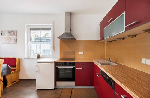Offingen Apartment | Apartment 'Friedmann' with Private Garden, Balcony and Wi-Fi