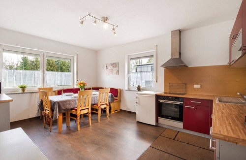 Offingen Apartment | Apartment 'Friedmann' with Private Garden, Balcony and Wi-Fi