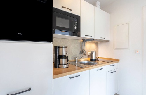Diemelsee Apartment | Apartment 'Fritz' with Mountain View, Balcony and Wi-Fi
