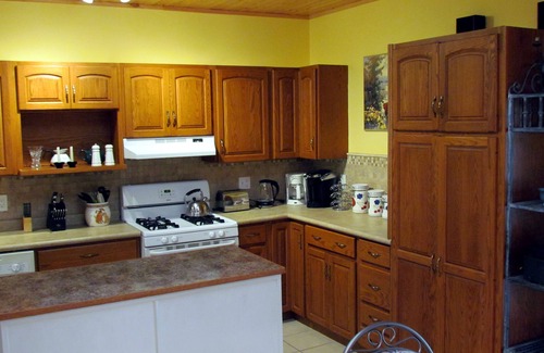 Smiths Corner Apartment | APARTMENT FULLY EQUIPPED FOR WEEKLY OR MONTHLY STAYS- IDEAL FOR CONTRACT WORKERS
