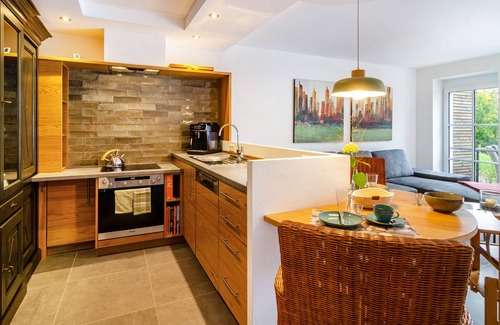 Salem Apartment | Apartment 'Gästehaus Wüpping 2' with Shared Terrace, Shared Garden and Wi-Fi