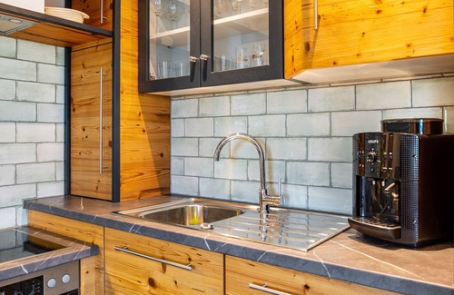 Salem Apartment | Apartment 'Gästehaus Wüpping 1' with Shared Terrace, Shared Garden and Wi-Fi