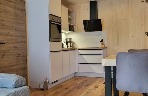 Bischofswiesen Apartment | Apartment GöllGlück, 40 m², 1-2 pers., bedroom, living room, shower/WC, terrace