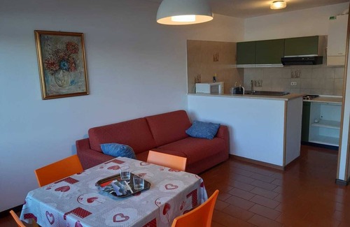 Calceranica al Lago Apartment | Apartment 'Garden Alle Barche - Cinzia 5' with Lake View, Shared Garden and Wi-Fi