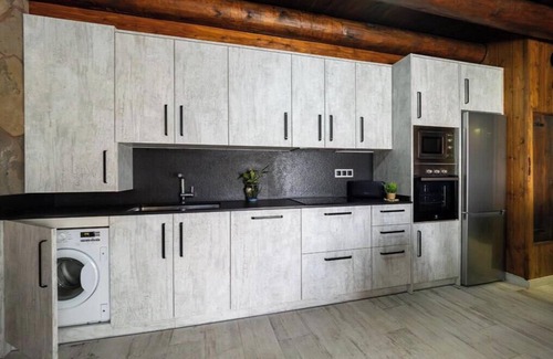 Borrastre Apartment | Apartment 'Galamín' with Mountain View, Private Terrace and Wi-Fi