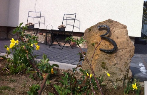 Offenheim House | Apartment, garden, courtyard, Rheinhessen, close to the forest