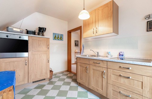 Helse Apartment | Apartment 'Gemütliche In Marne' with Balcony and Wi-Fi