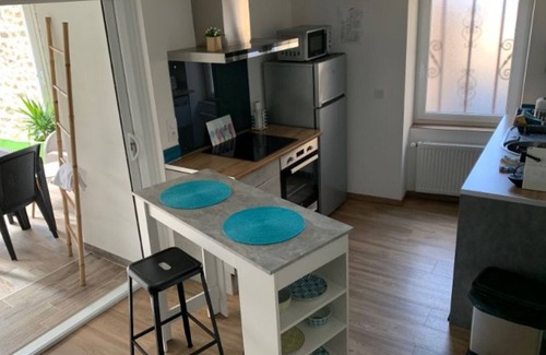 Samoyas Apartment | Apartment "Gîte L'Armu" with Mountain View, Whirlpool & Wi-Fi