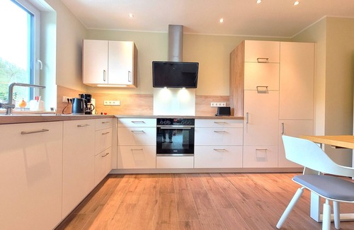 Niederdreisbach Apartment | Apartment 'Gittas Paradiesperle' with Balcony and Wi-Fi