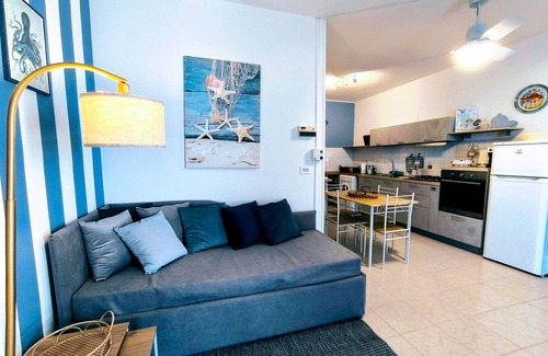 Bordighera Apartment | Apartment 'Gli Orti Sul Mare 1' with Sea View, Wi-Fi and Air Conditioning
