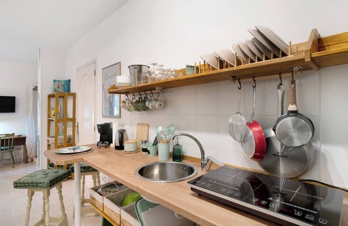 Bordighera Apartment | Apartment 'Gli Orti Sul Mare 1' with Sea View, Wi-Fi and Air Conditioning