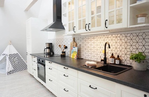 Hogel Apartment | Apartment 'Gode Stuv' with Private Terrace, Shared Garden and Wi-Fi
