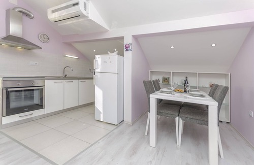 Meterize Apartment | Apartment Golden Sunset