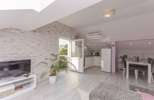 Meterize Apartment | Apartment Golden Sunset