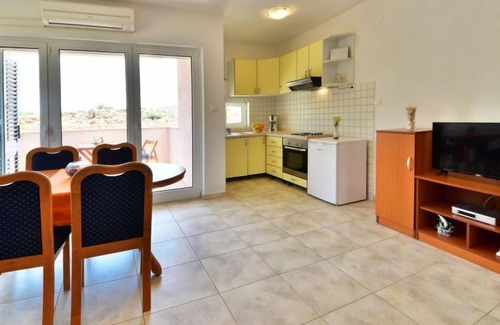 Cesarica Apartment | Apartment Golub by Interhome