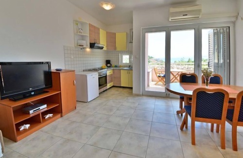 Cesarica Apartment | Apartment Golub by Interhome