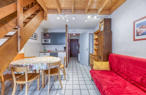 Villard-Reculas Apartment | Apartment 'Granges 31 - Duplex 6pers' with Mountain View and Balcony