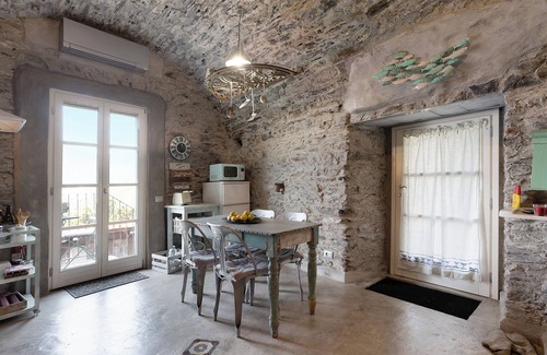 Levanto Apartment | Apartment 'Green Cactus House' with Sea View, Wi-Fi and Air Conditioning