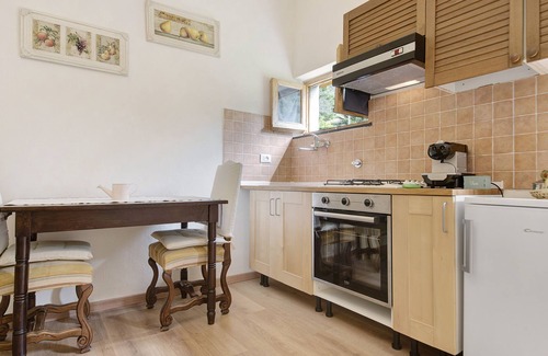 Borzonasca Apartment | Apartment 'Green Riviera - Giardino' with Mountain View, Shared Pool & Wi-Fi