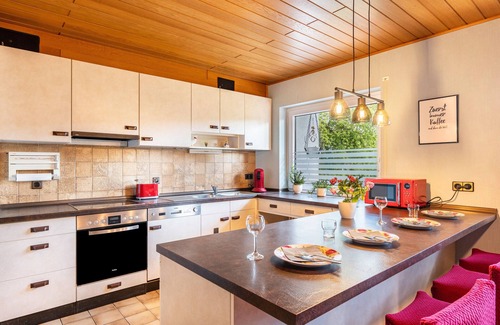 Weiten-Gesaß Apartment | Apartment 'Greta' with Shared Terrace and Wi-Fi